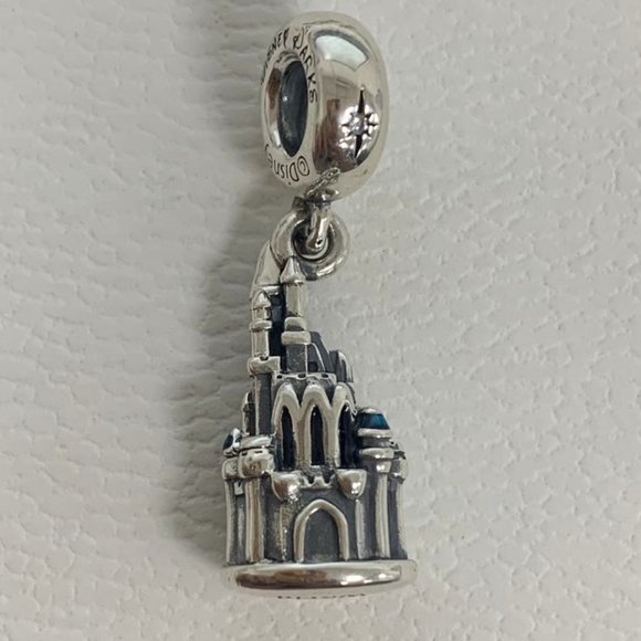 Pandora Cinderella Castle Charm - Picture 4 of 6